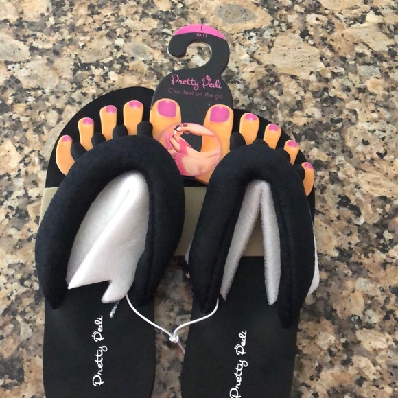 pretty pedi Shoes - Pretty pedi flip flops